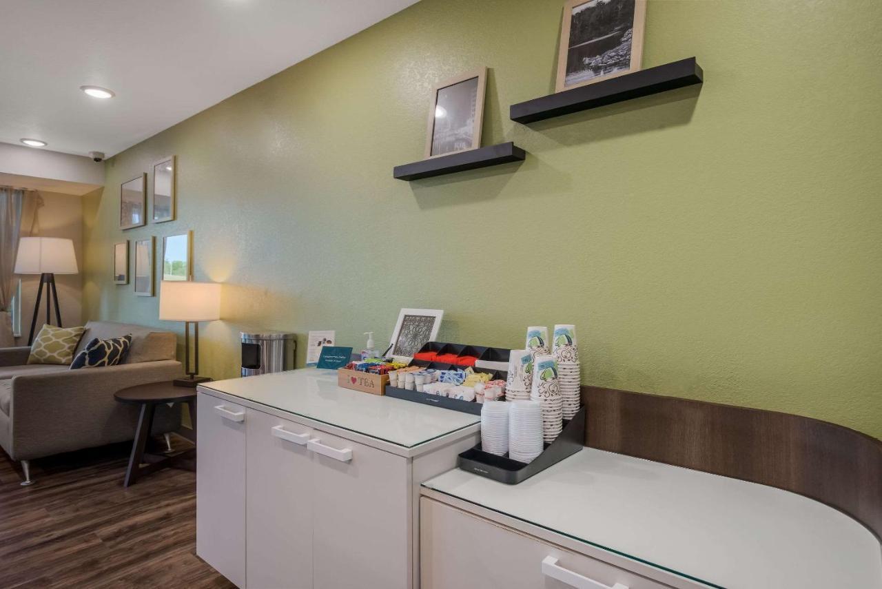 Woodspring Suites Milwaukee - Menomonee Falls ภายนอก รูปภาพ